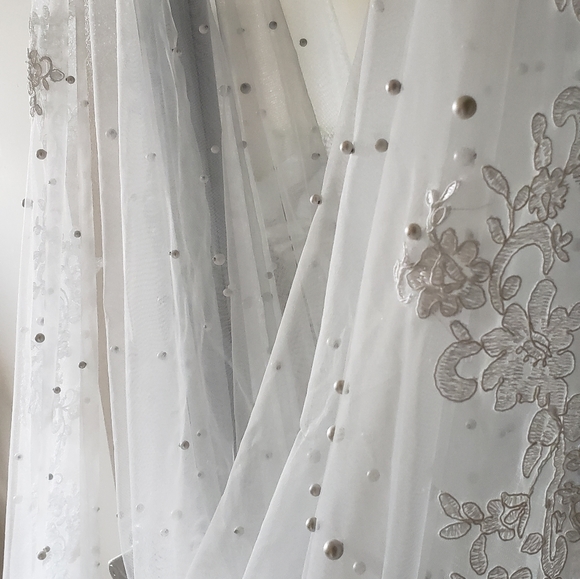 Wedding cape veil - Picture 4 of 6